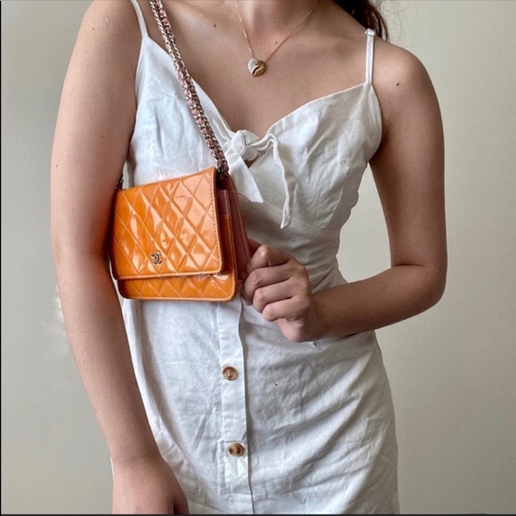 Authentic Chanel Wallet on Chain - Picture 2 of 10